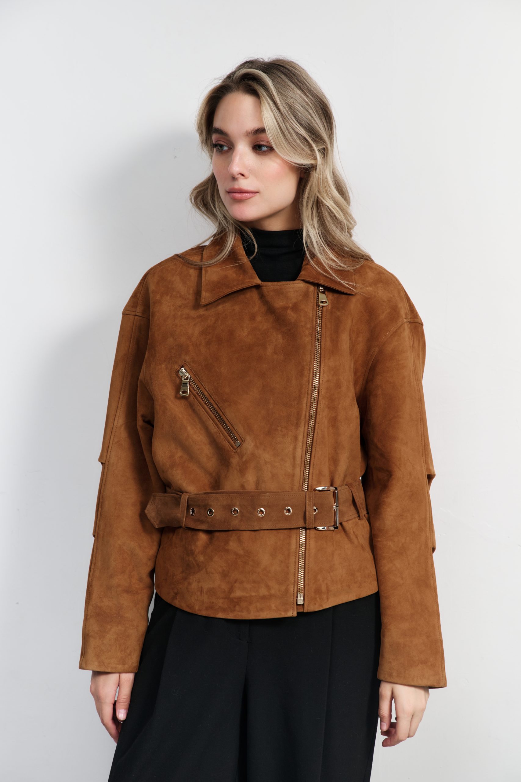 Куртка женская из натуральной кожи OKSA FASHION Z-2608LP/55OF Куртка женская из натуральной кожи OKSA FASHION Z-2608LP/55OF