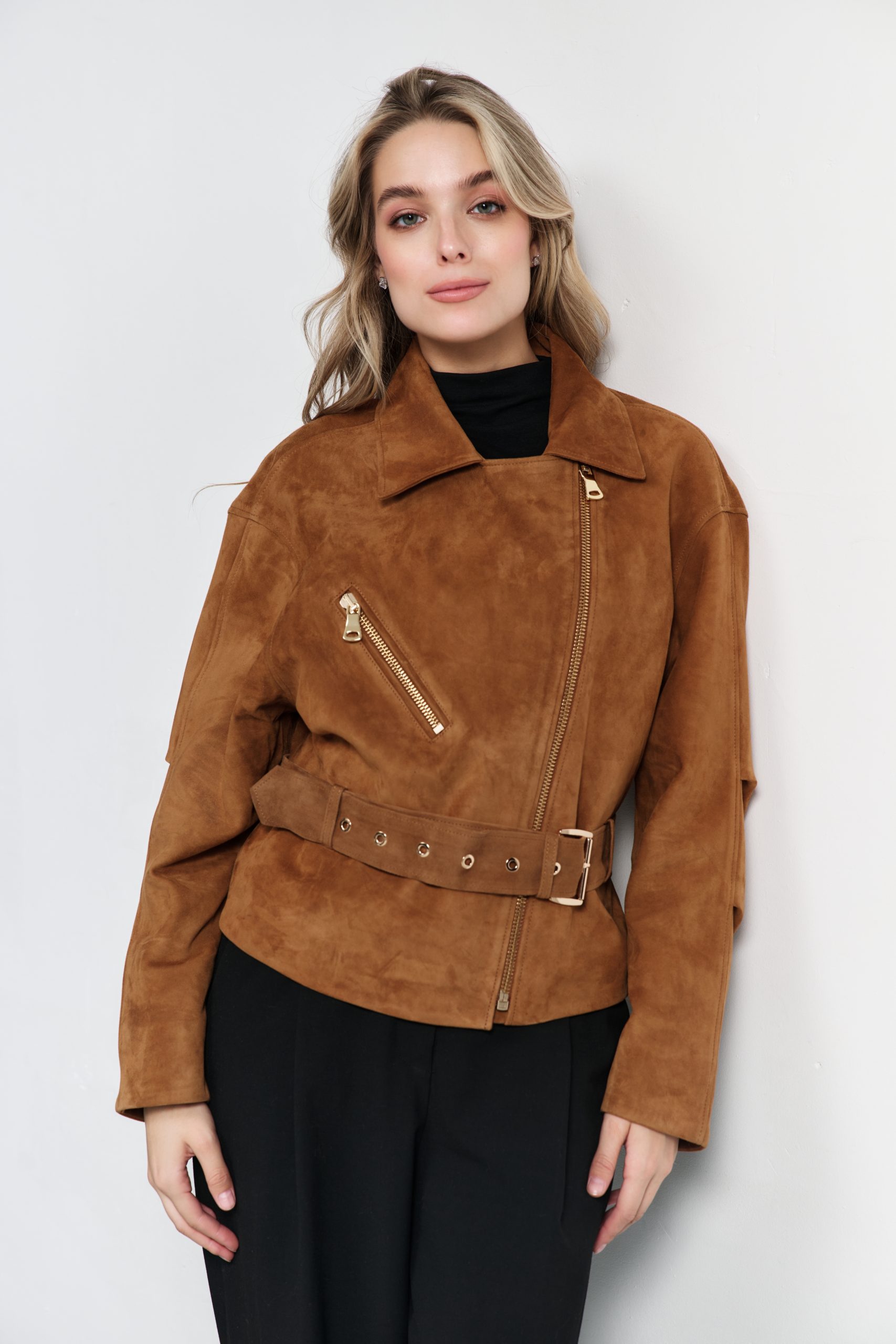 Куртка женская из натуральной кожи OKSA FASHION Z-2608LP/55OF Куртка женская из натуральной кожи OKSA FASHION Z-2608LP/55OF