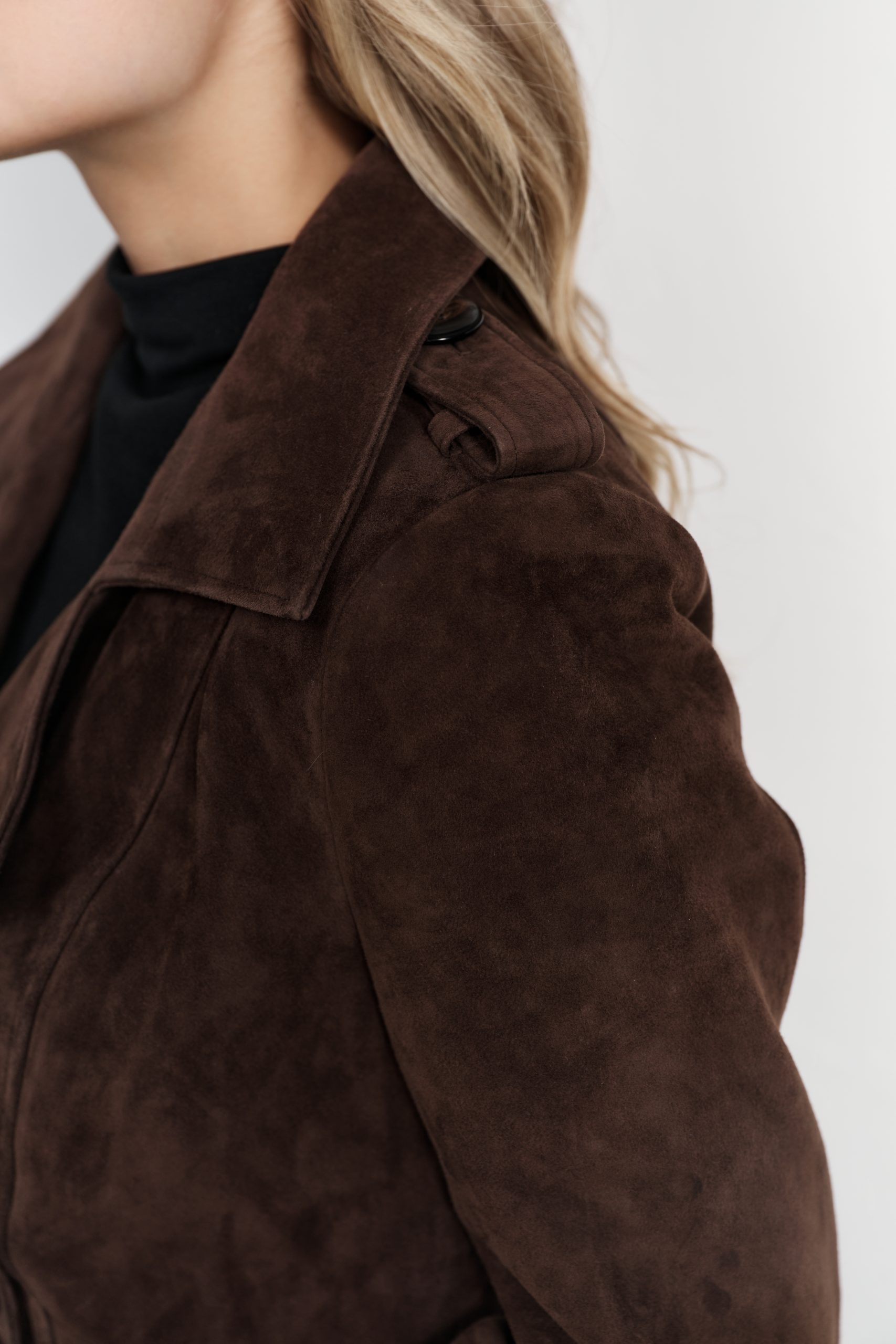 Куртка женская из натуральной кожи OKSA FASHION Z-9906LP/75OF Куртка женская из натуральной кожи OKSA FASHION Z-9906LP/75OF