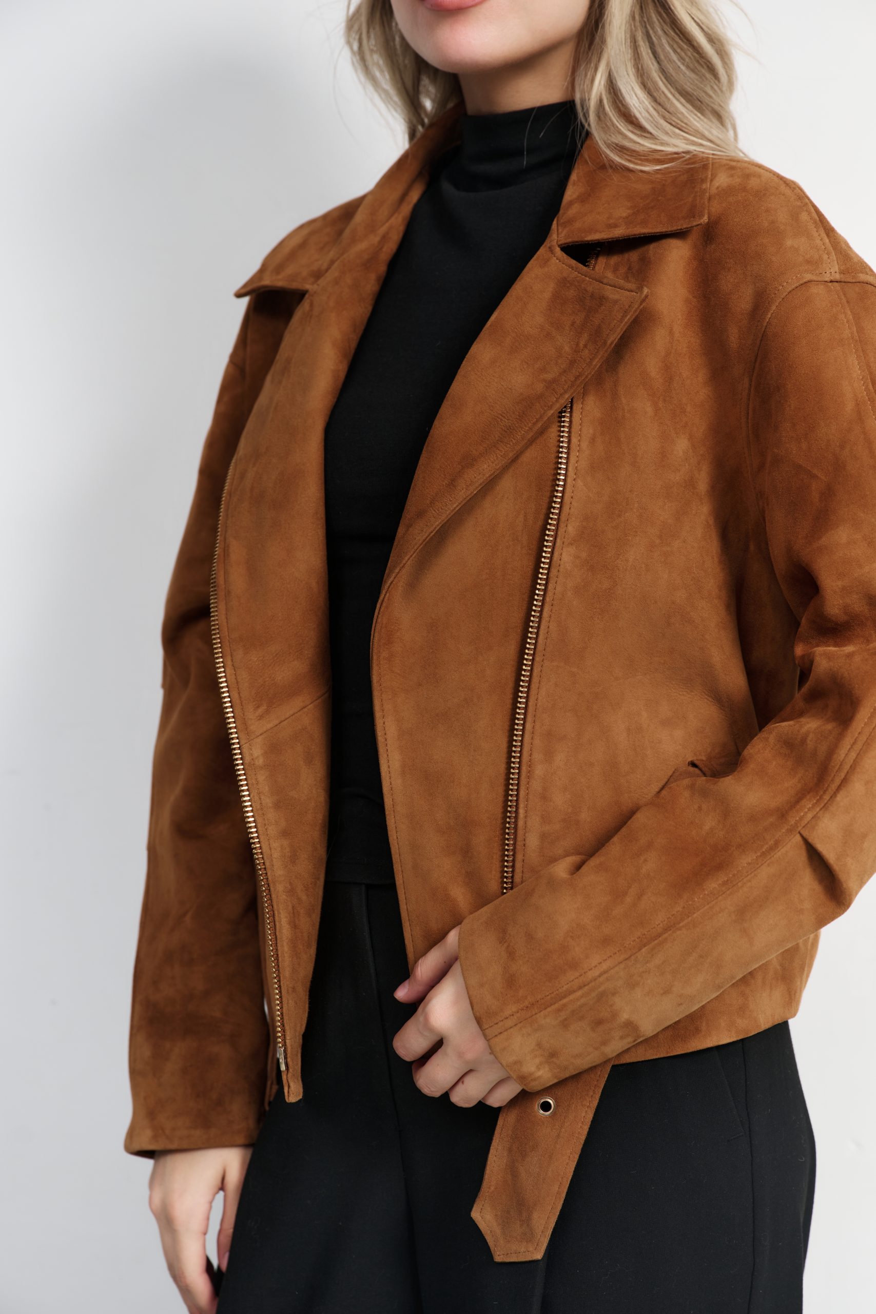 Куртка женская из натуральной кожи OKSA FASHION Z-2608LP/55OF Куртка женская из натуральной кожи OKSA FASHION Z-2608LP/55OF